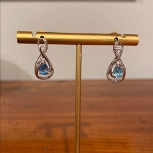 10k white gold post earrings